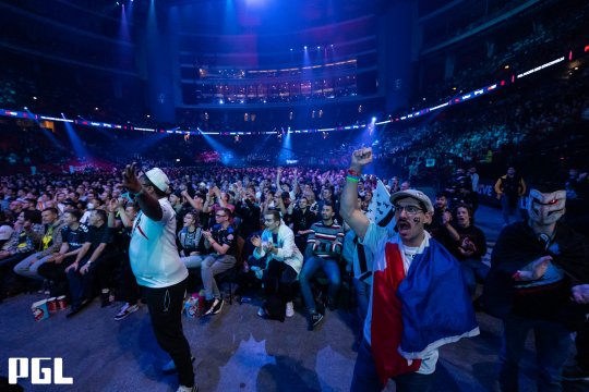 中国战队在巴黎冠军赛首日全军覆没的深度分析