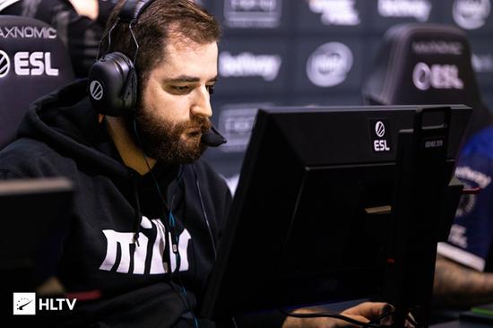 多兰质疑Faker表现是否出色 引发LOL社区热议